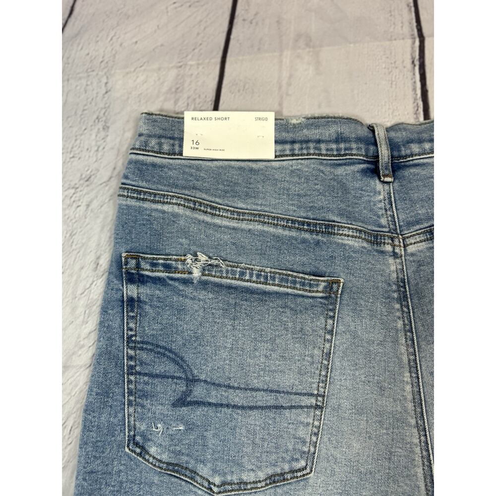 NWT American Eagle Strigid Relaxed Denim Shorts Women 16 Distressed Light Wash - Picture 5 of 7